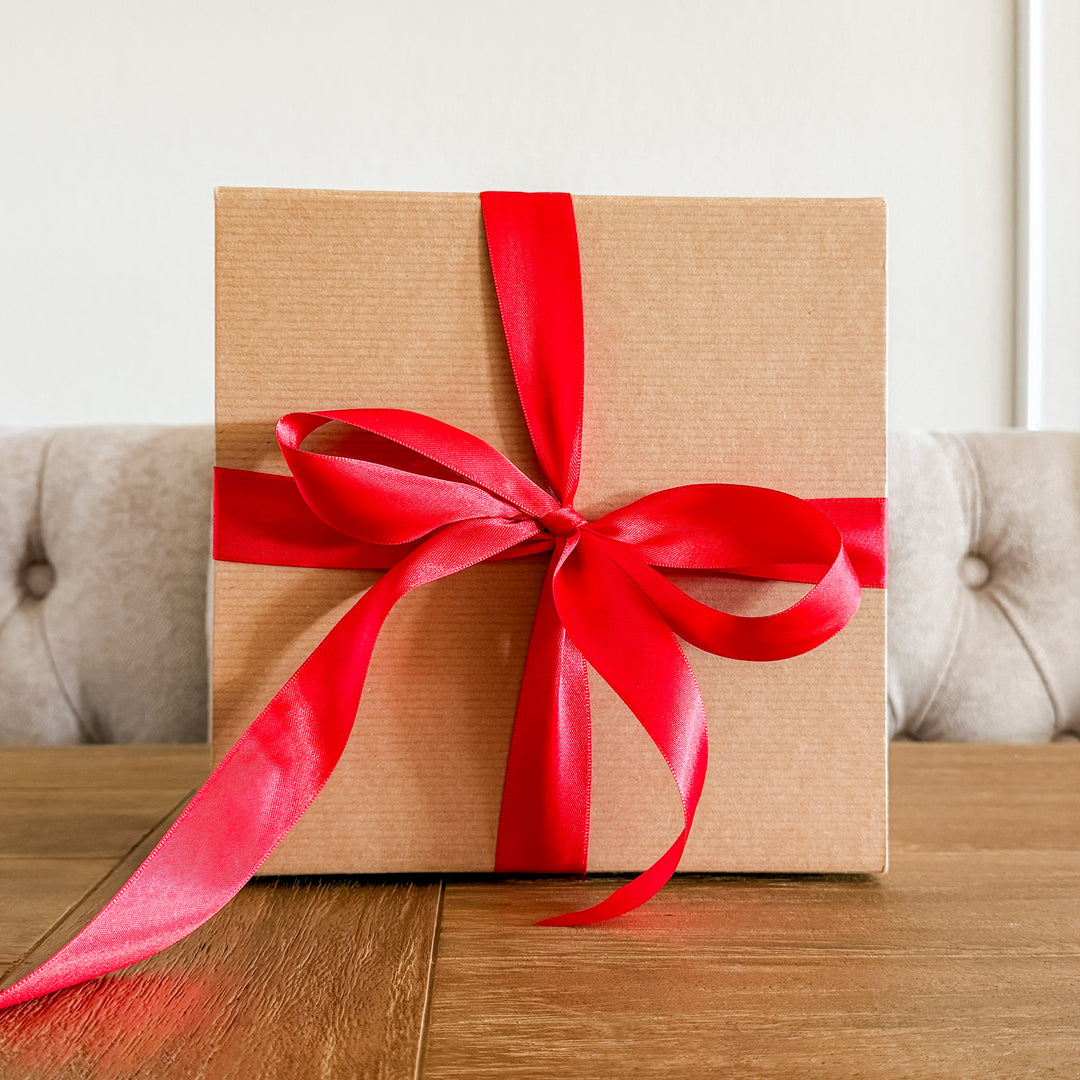 Luxury Valentine’s Day soy candle gift set by Interiors DBK. Thoughtfully packaged and ready to gift.